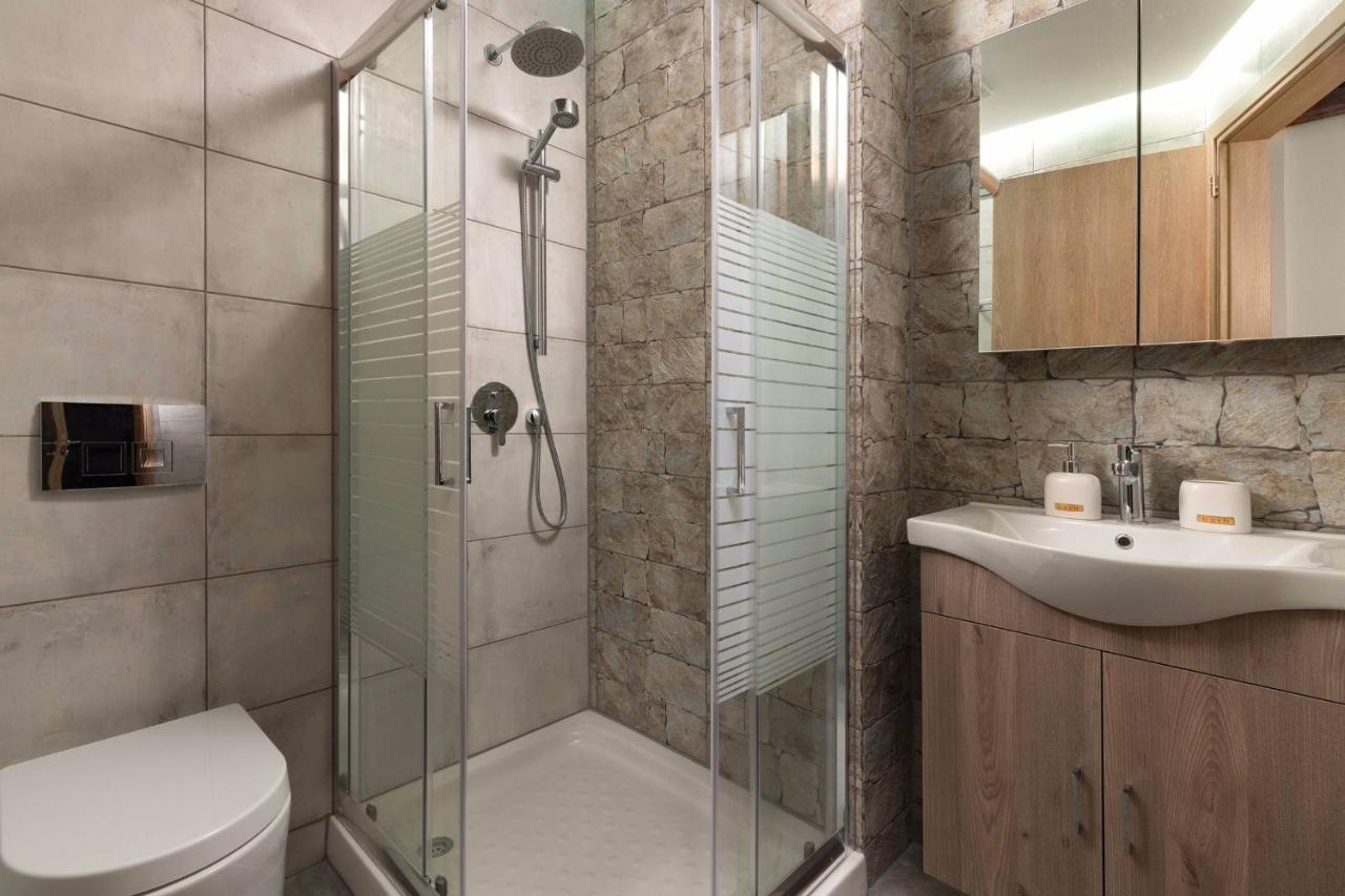 Apartments In The Center Marasia Rhodes City Екстериор снимка